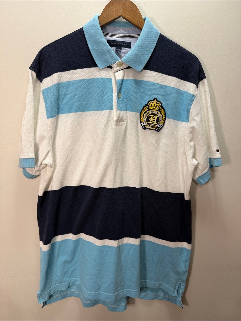 Y2K Tommy Hilfiger White, Light Blue & Navy Striped Crest Polo Size XL 33x26